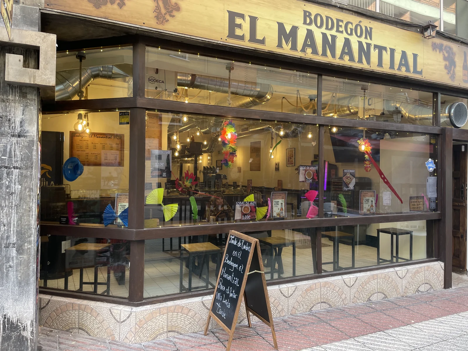 Fachada de El Manantial