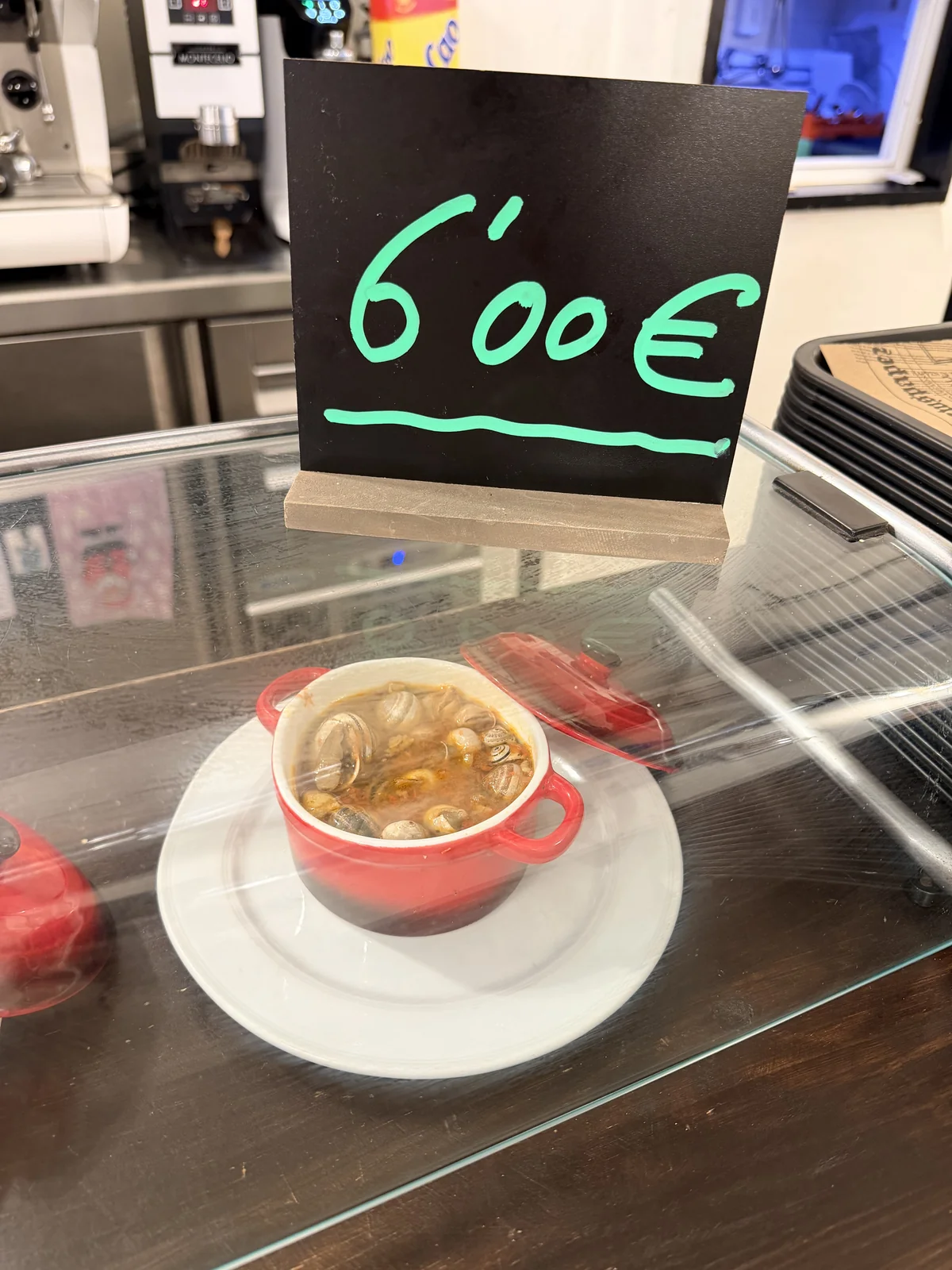 Caracoles en salsa picantona